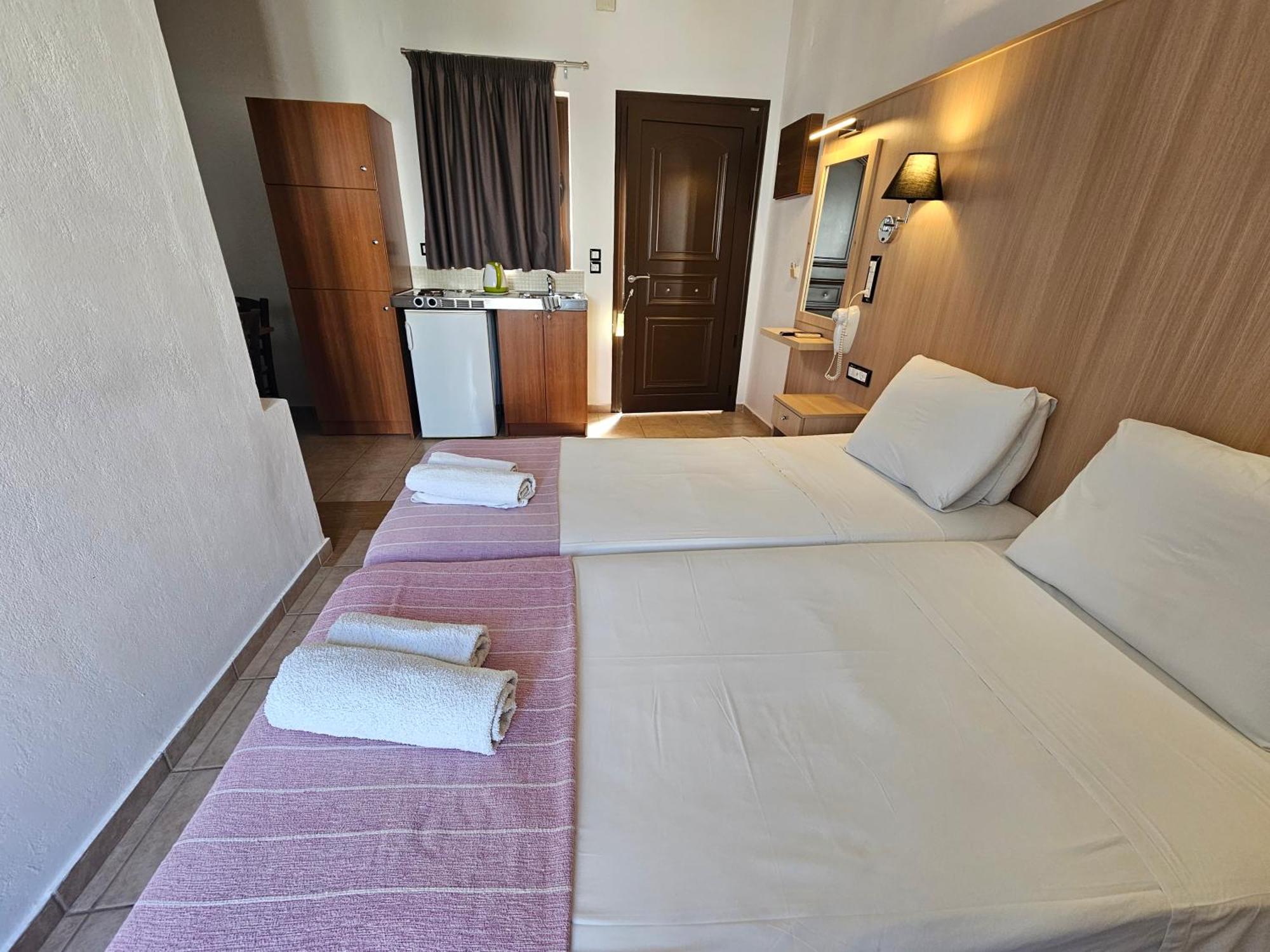 Elounda Sunrise Apartments Extérieur photo